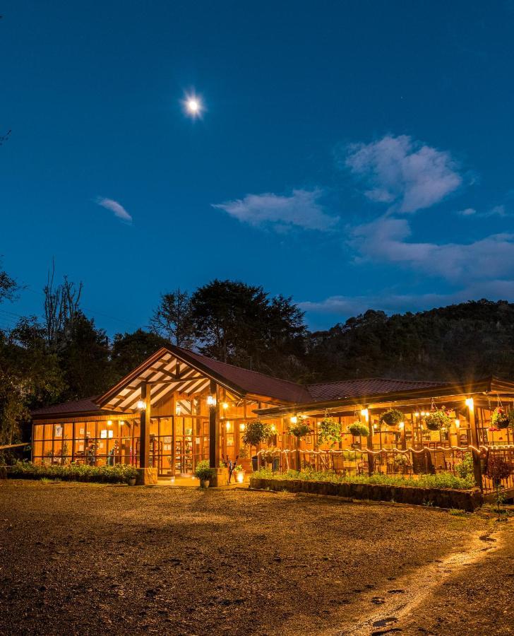 Hotel De Montana Suria 산제라르도 데 도타 외부 사진
