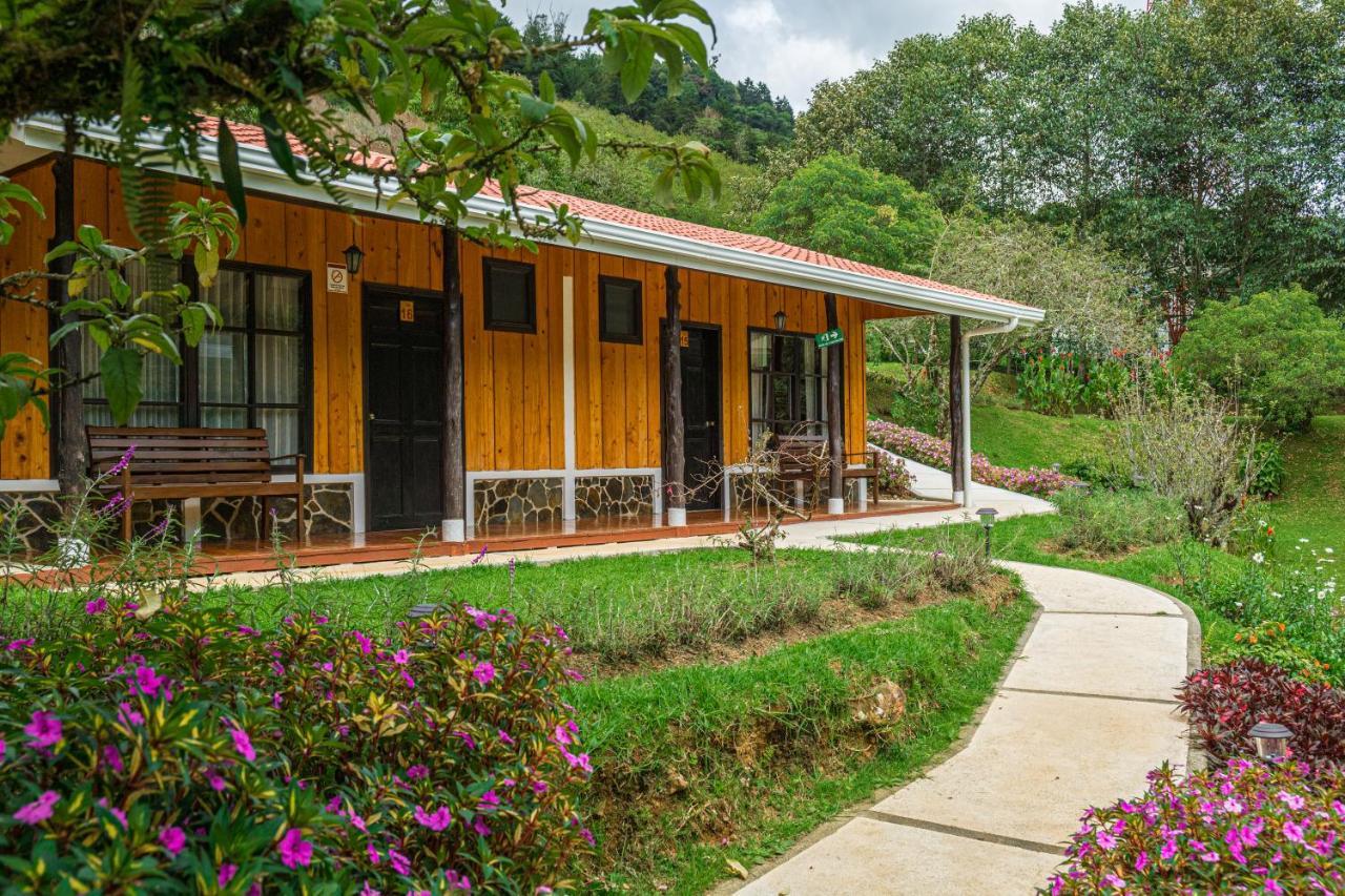 Hotel De Montana Suria 산제라르도 데 도타 외부 사진