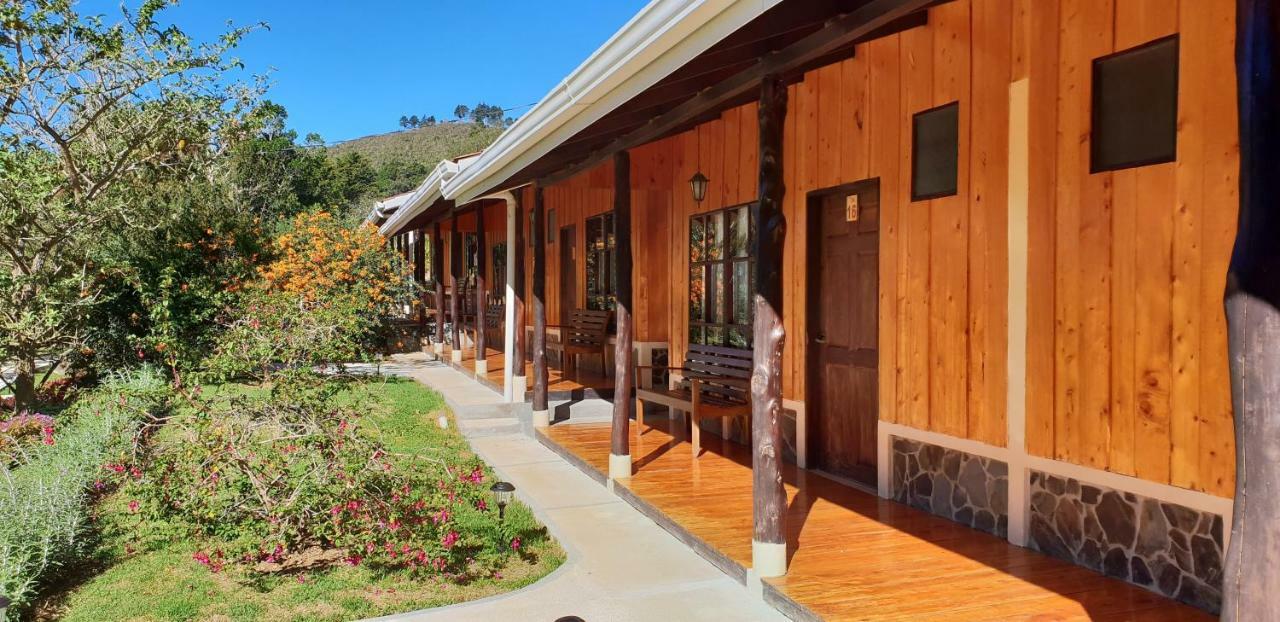 Hotel De Montana Suria 산제라르도 데 도타 외부 사진